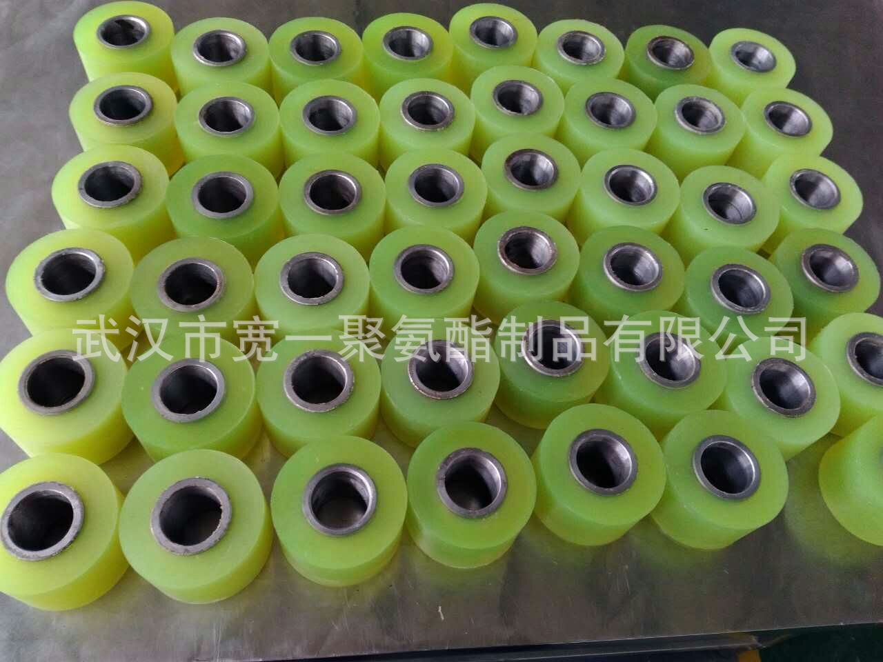 供应甘肃聚氨酯胶轮，甘肃机械设备上胶轮包胶，橡胶胶辊包胶