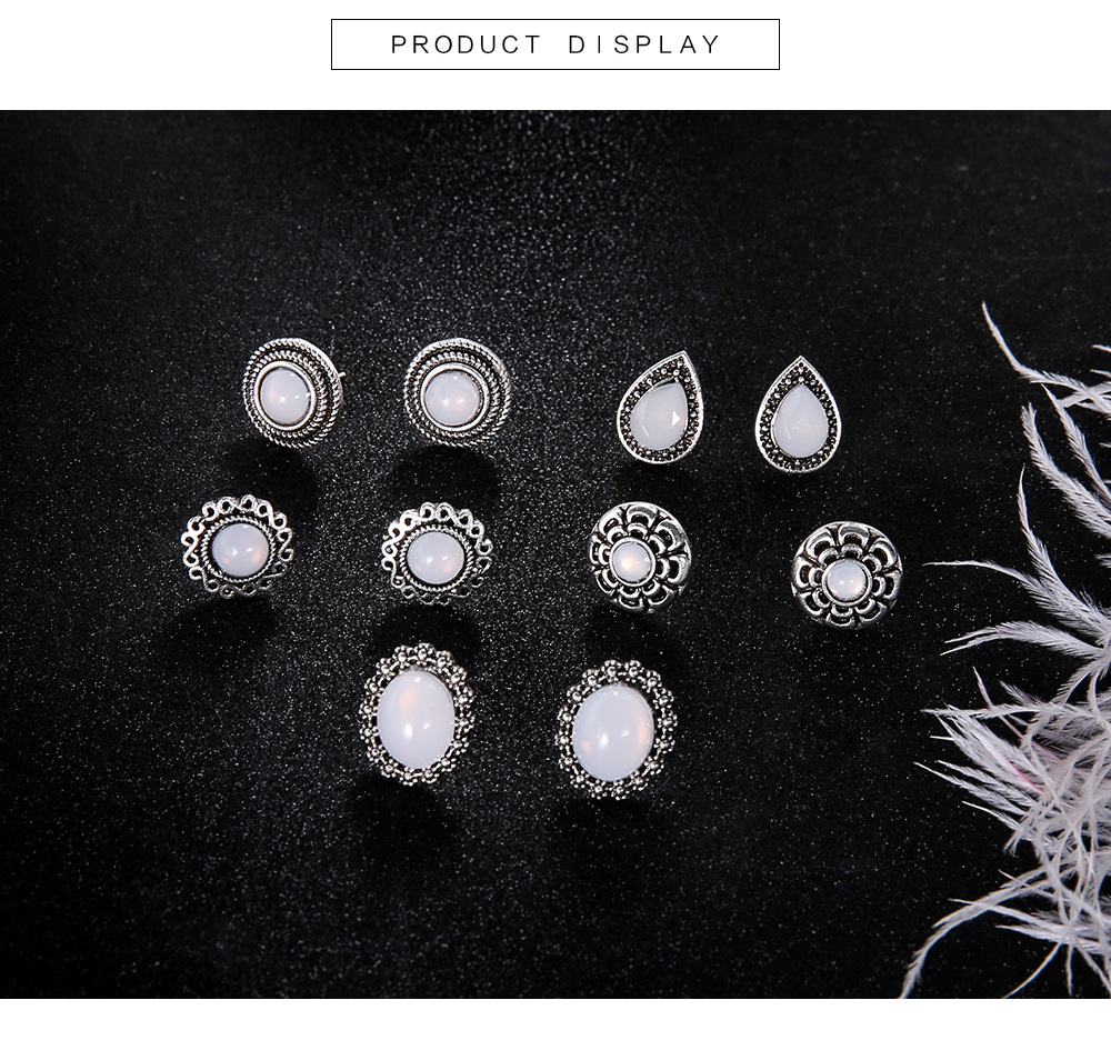 New Earrings Retro Simple Diamond-studded Pebble Zircon Earrings Set display picture 5