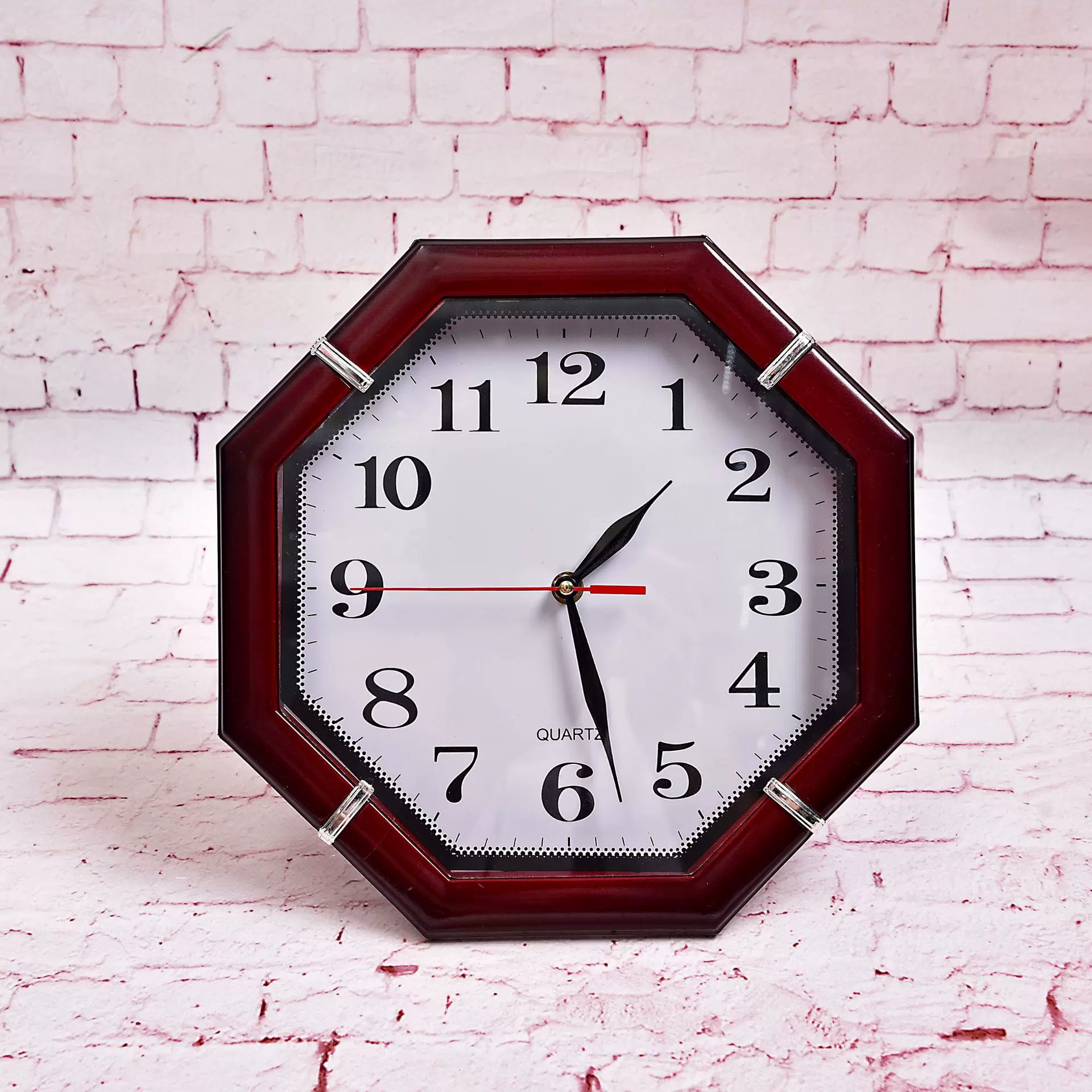 厂家直销新品现代简约钟表 韩版文艺北欧客厅卧室方圆多边形挂钟