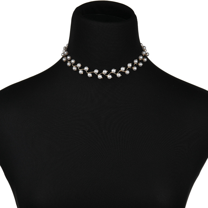 Simple Style Solid Color Imitation Pearl Women's Choker display picture 4