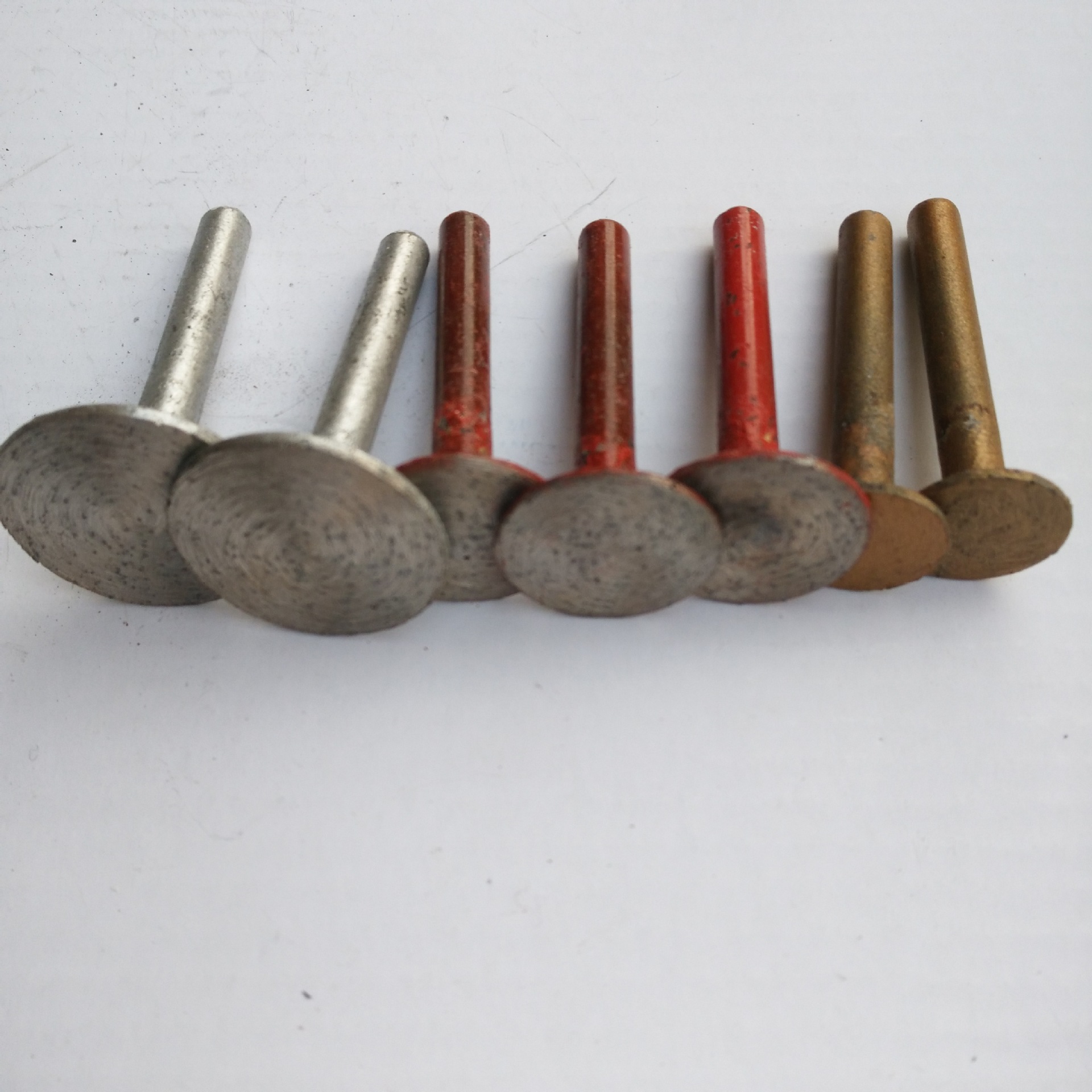 雕刻金刚石钉盘T型 金刚石烧结钉盘 刻字钉盘厂家直销 锋利型磨头