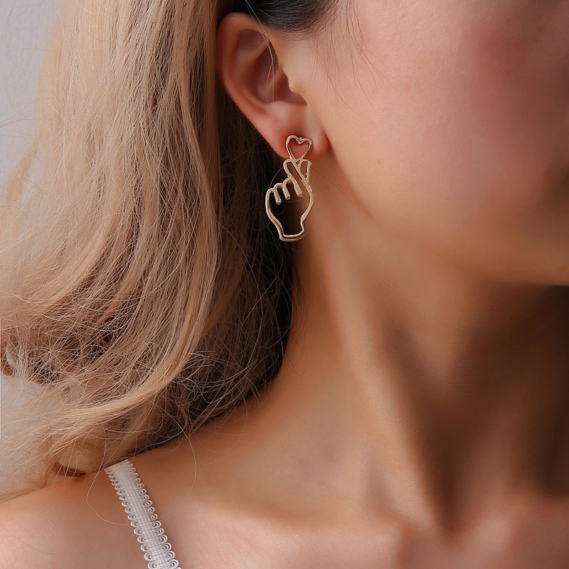 8g Weight Drop Earrings Classification 1 Pair Quantity Daily Occasion Alloy Material Gesture, Heart Shape Pattern Women'S Gender Plating Design Simple Style Style 1 Pair Simple Style Gesture Heart Shape Alloy Plating Women's Drop Earrings 无