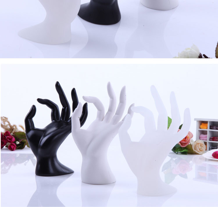 Classic Style Artistic Gesture Solid Color Resin Spray Paint Jewelry Rack display picture 1