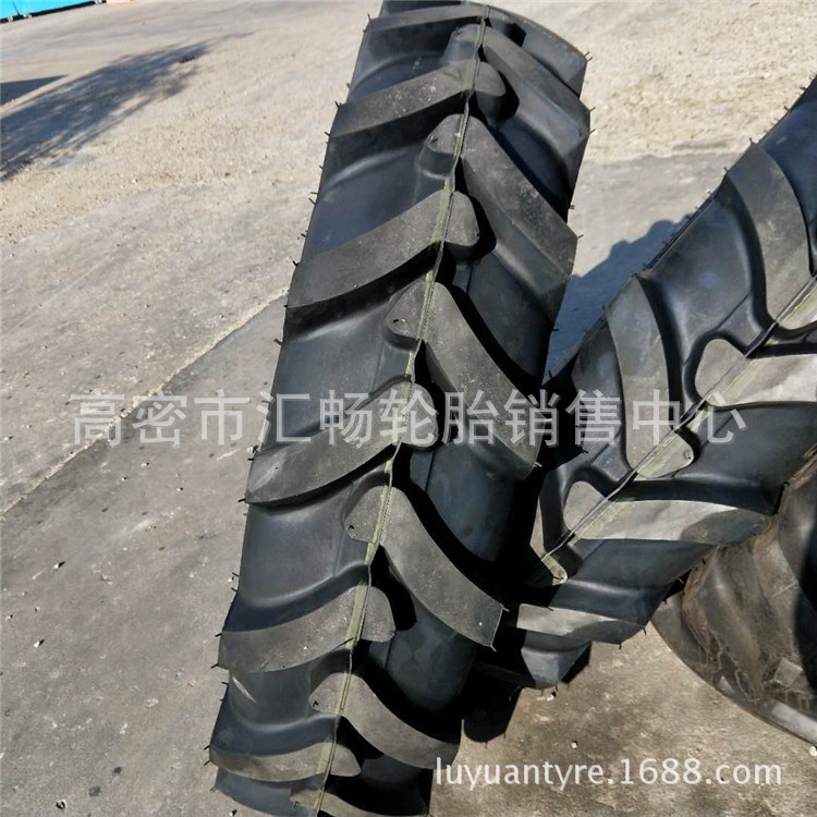 12.4-28 农用拖拉机轮胎人字花纹 农用轮胎