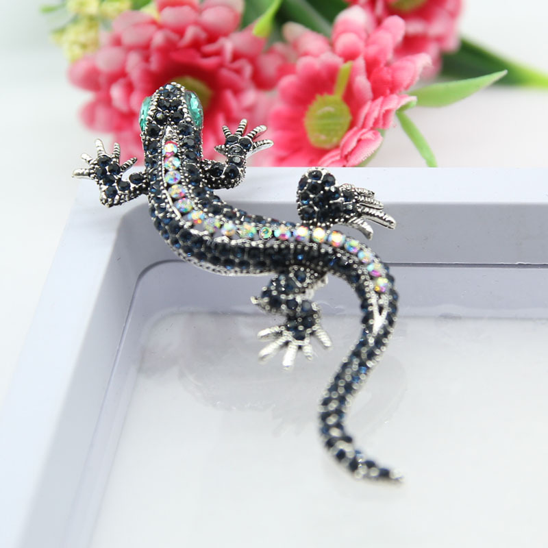 Europeo y americano retro personalizado lagarto Gecko broche pin electrochapado plata antigua animal ramillete collar pin ropa joyería para hombres y mujeres