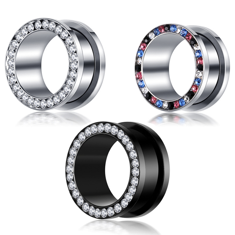 16G labret stud size and finish detail