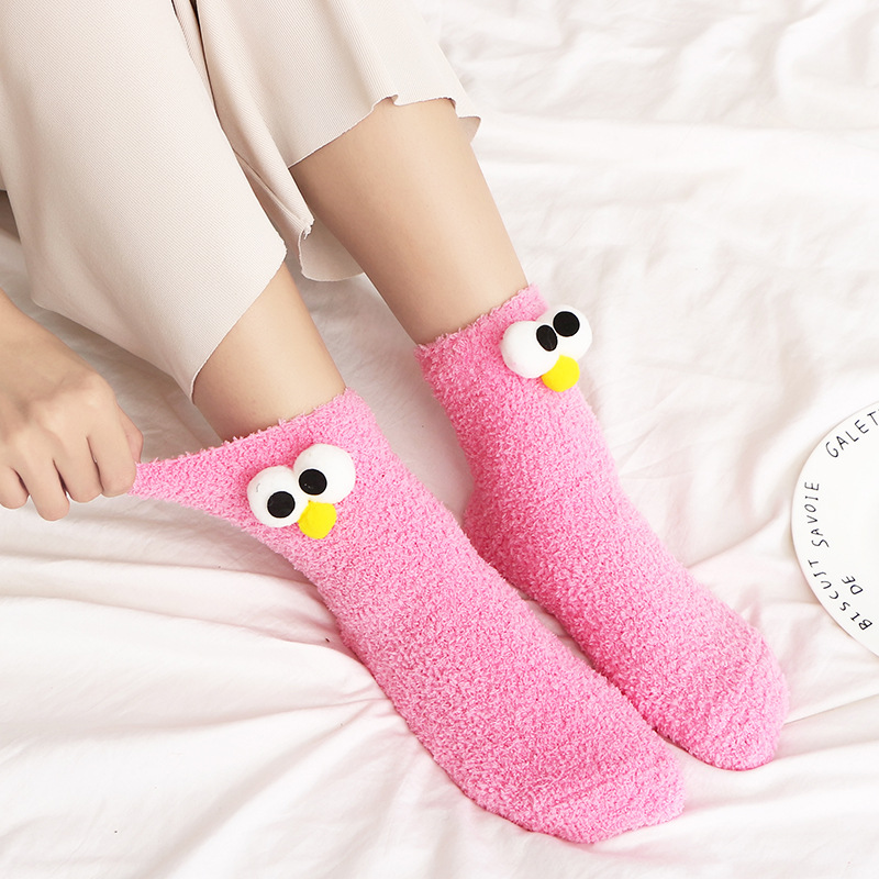 抖音同款立体卡通可爱大眼睛珊瑚绒袜子女 加厚保暖中筒袜睡眠袜|ms