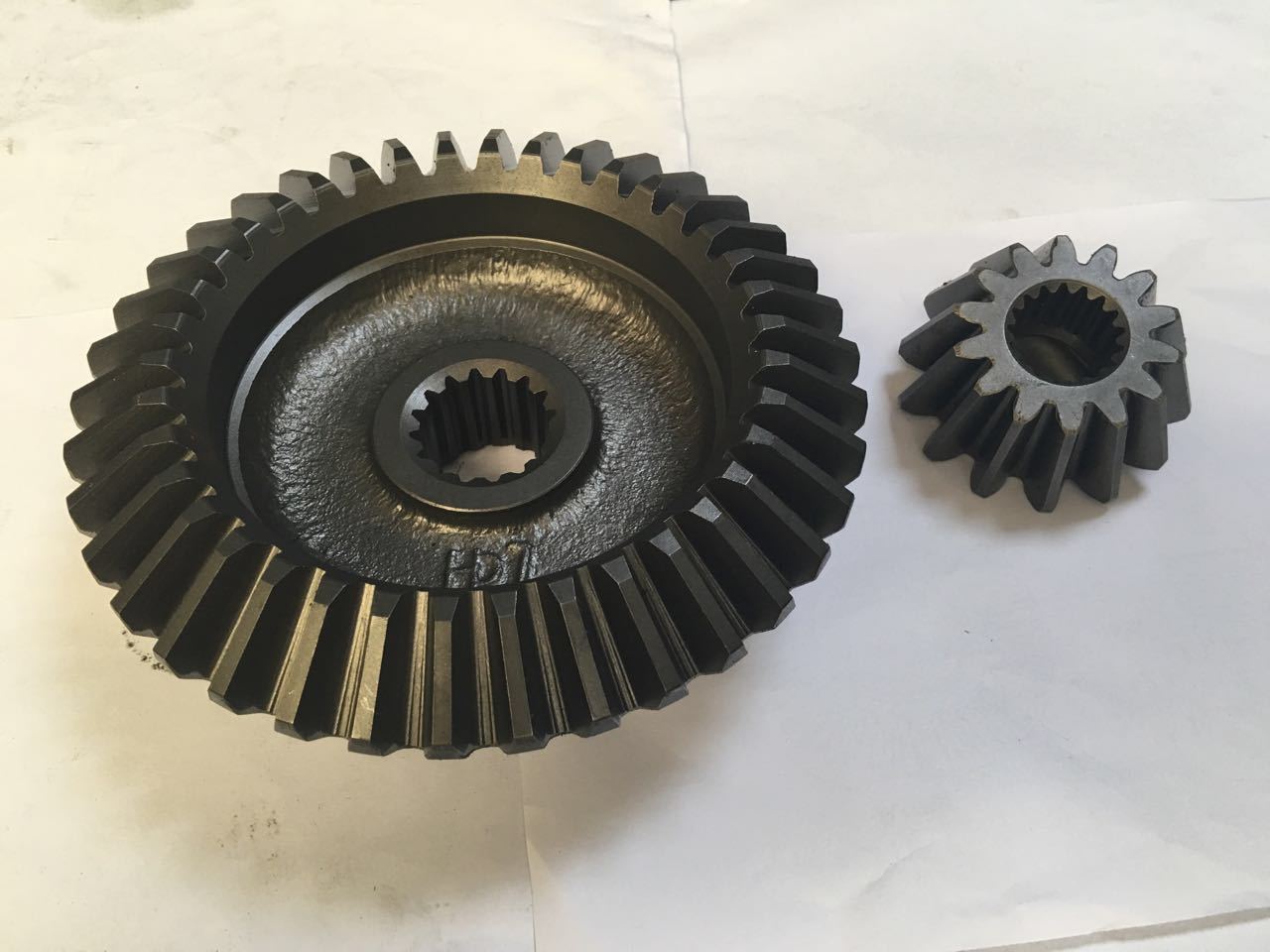 厂家直供优质圆形齿轮 减速机齿轮 伞齿轮批发低价出售加工制作