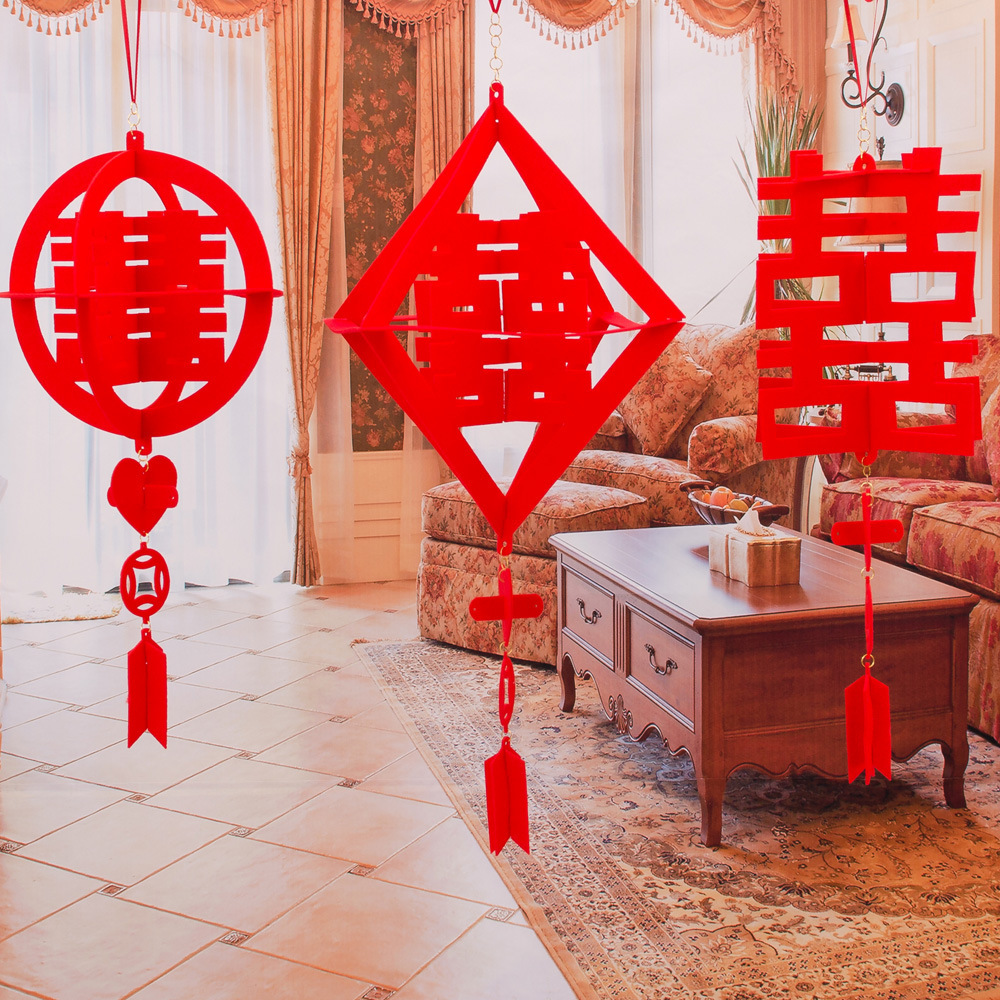 批发定制无纺布灯笼挂饰新款绒布镂空喜字拉花毛毡创意挂件