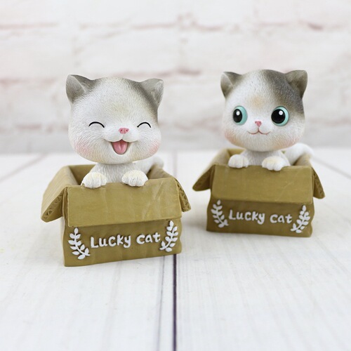 Creative new cute pet and cute cartoon cat Meow Xiaole shaking head ornaments car interior decoration ornaments