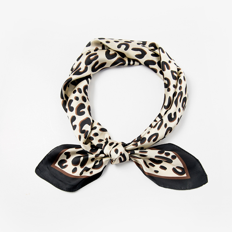 Women's Simple Style Streetwear Leopard Satin Printing Silk Scarf display picture 24