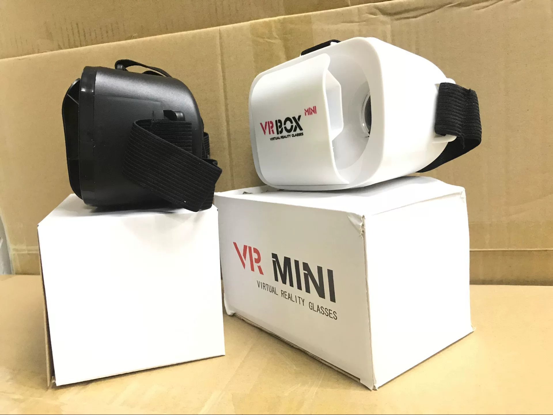 VR-гарнитура (VR BOX Mini) — мини-очки виртуальной реальности, 3D кино, совместимы с телефоном 4.7–6.1", черная