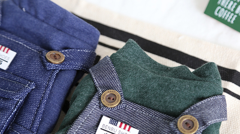 单口袋牛仔背带四脚衣