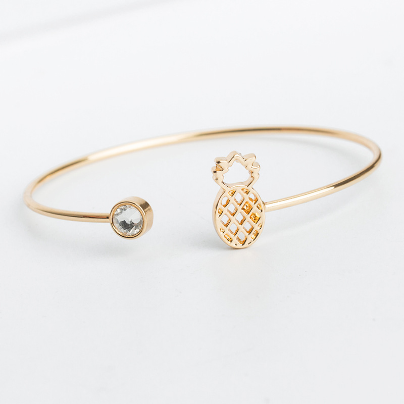 Female angry quality pineapple diamond crystal gemstone bracelet