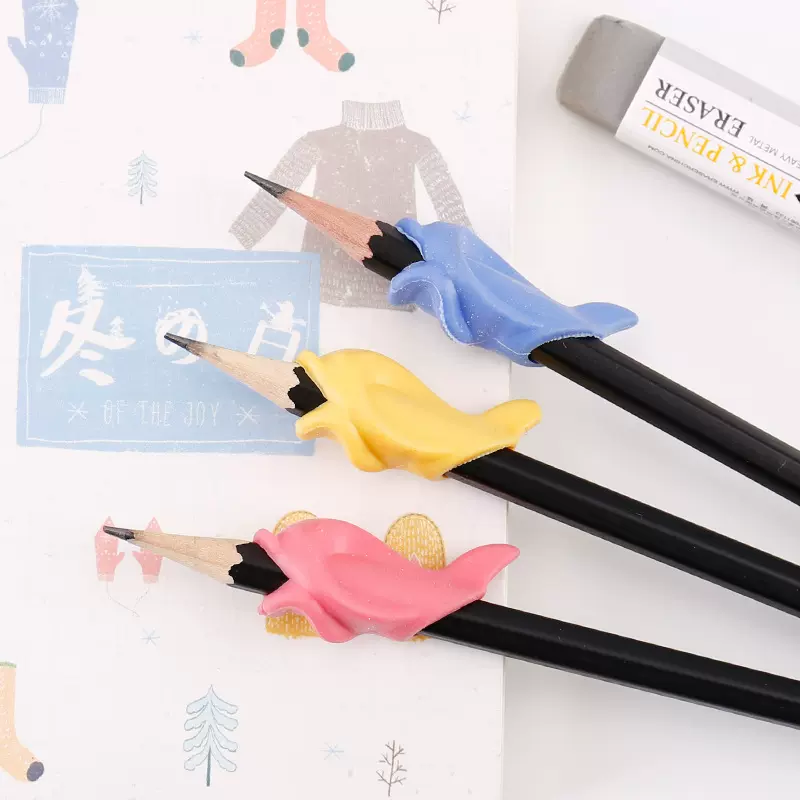 小鱼学生矫正握笔器套装 儿童用硅胶握笔姿势矫正器文具批发