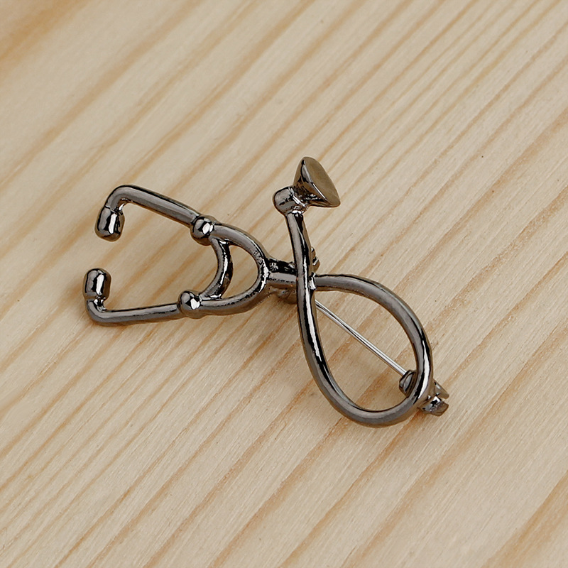 Simple Fashion  Doctor Stethoscope  Brooch  Wholesale Nihaojewelry display picture 6