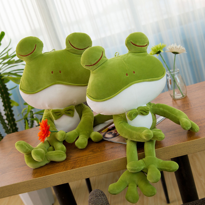 创意款青蛙先生毛绒玩具漫展热卖软体青蛙王子公仔抱枕定制批发