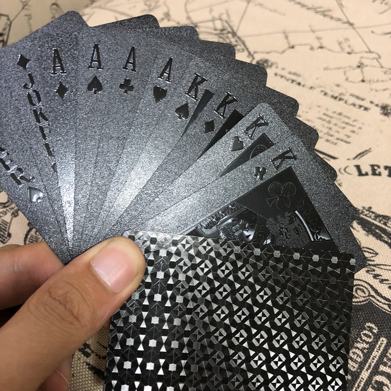 厂家定制创意PET黑色扑克 金箔扑克牌 塑料防水桌游棋牌 现货批发