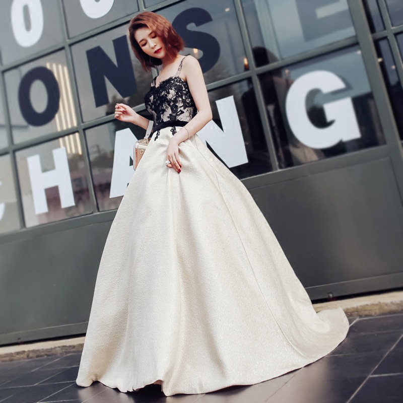 Long lace elegant evening dress