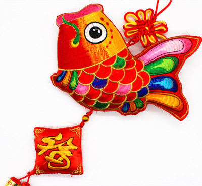 New Year&#39;s gift Chinese knot Fish Pendant Colorful fish Fish every year Fabric art Spring Festival Pendants Embroidery junction