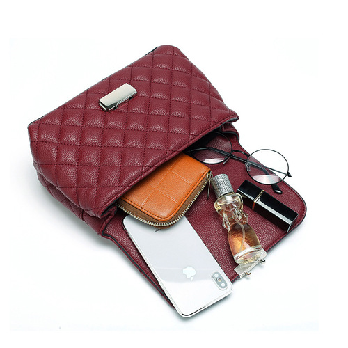 Diamond chain small square bag  new Korean style fashion lock women's bag versatile soft leather shoulder crossbody bag on behalf of
