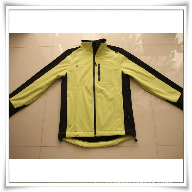 Индивидуальная фабричная Женская одежда для альпинизма на открытом воздухе Тайвань Дышащая пленка средней и высокой плотности Композитный зерновой флис Мягкая оболочка Одежда на открытом воздухе