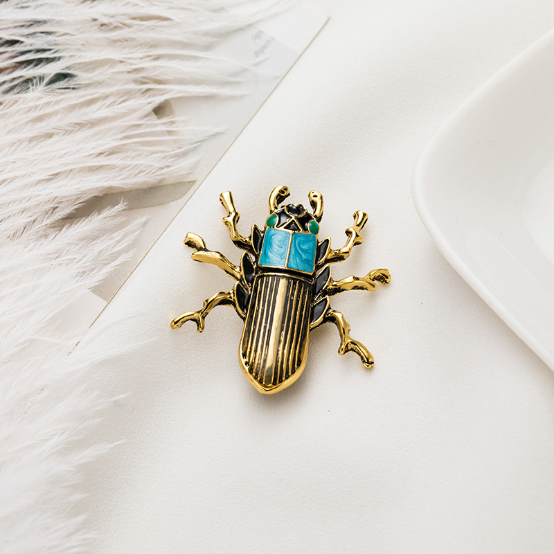 Japanese and Korean fashion trend temperament atmosphere personality creative all match oil drop retro beetle brooch accessories_voghion.com