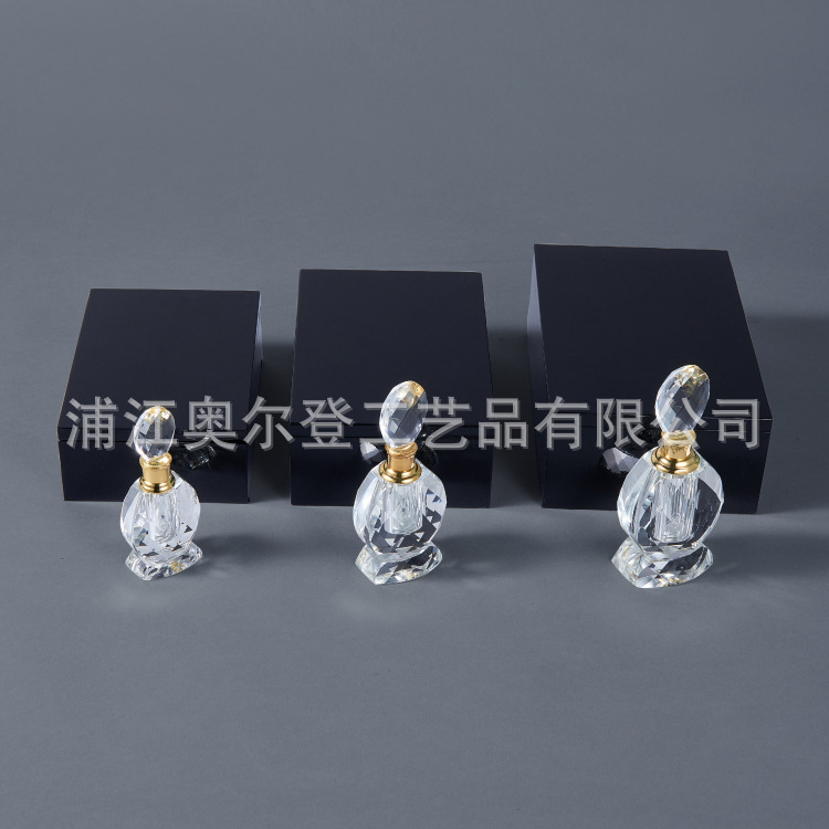 Customized and wholesale of portable mini pull-out wooden boxes, pull-out gift boxes, glass packaging boxes, and hollowed-out jewelry boxes detail image 6