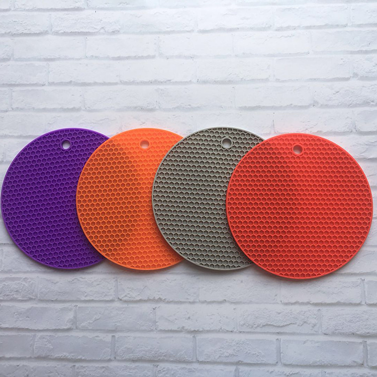 Manufactor Direct selling multi-function silica gel Insulation pad Circular honeycomb pad Coaster non-slip High temperature resistance Potholders Benefits