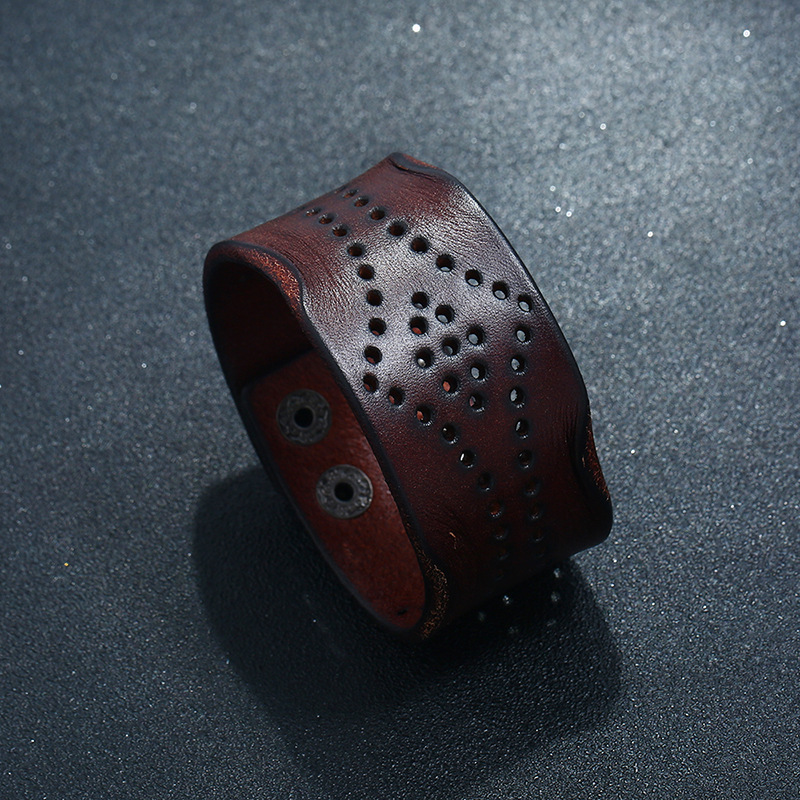 Vintage odinis apyrankė su pakabukais plati cowhide stiliaus_voghion.com