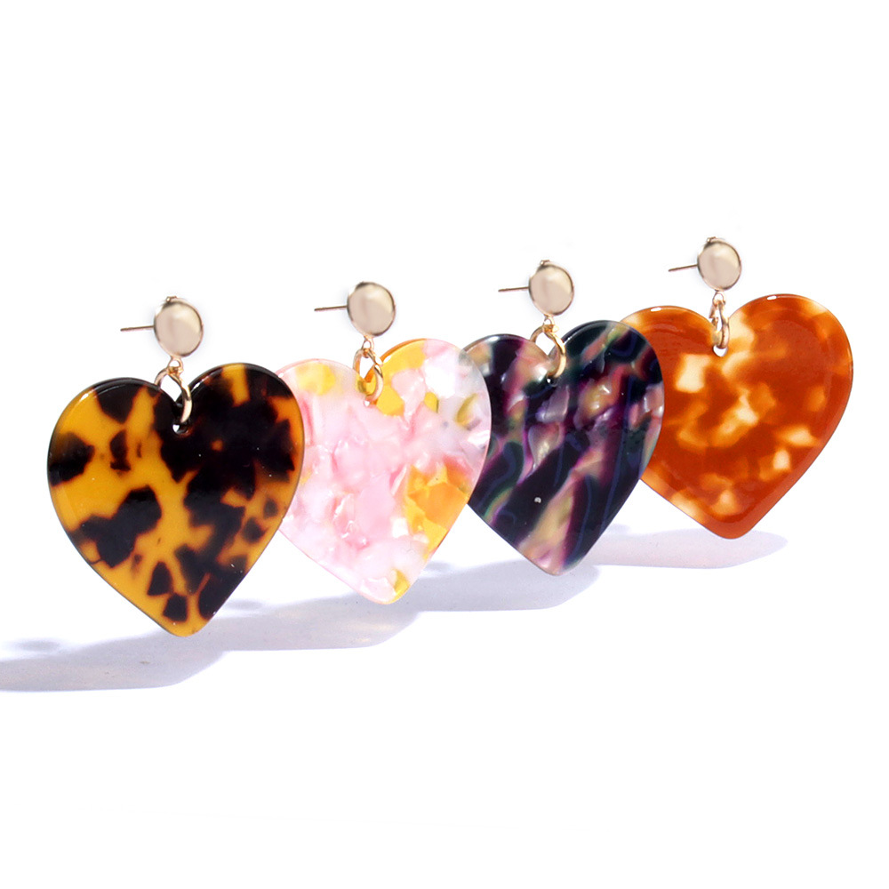 Pendientes De Acrílico En Forma De Corazón De Moda display picture 1