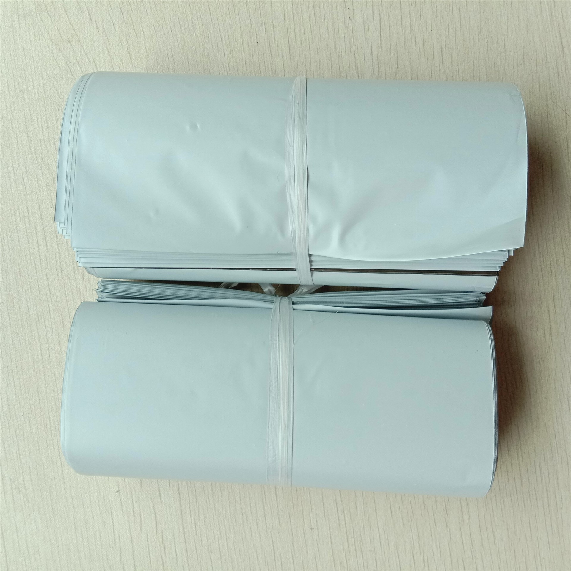 灰色 快递袋 28*40+4全新料 可要求降解 耐用 可定尺寸