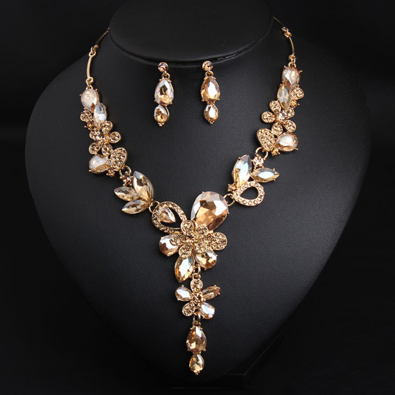 80g Weight Artificial Gemstones Inlay Material Necklace Classification Lady Flower Artificial Gemstones Artificial Crystal Alloy Wholesale Necklace