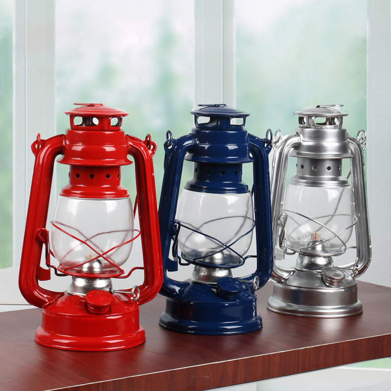Nostalgic Retro Wrought Iron Kerosene Lamp Ornaments Vintage Portable Glass Lantern Decoration Outdoor Camping Lamp Props