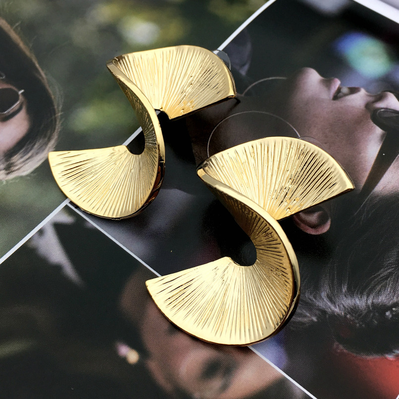 Women's Gender 1 Pair Retro Lady Geometric Plating Metal Ear Studs