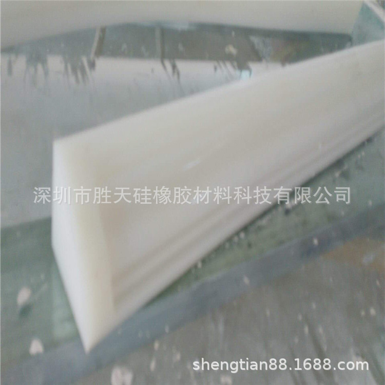 回收橡胶，橡塑厂硅胶废品。硅胶制品杂件废硅胶。各地硅油大量收