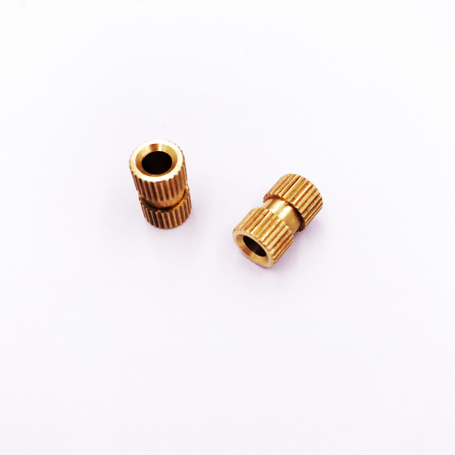 高品质黄铜滚花铜镶件支持定制注塑直纹铜螺母热熔通孔预埋螺母