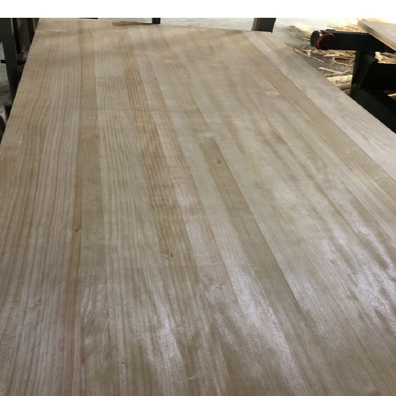 廠家專業生産供應輻射松直拼木皮新西蘭松直拼木皮貼面多層板