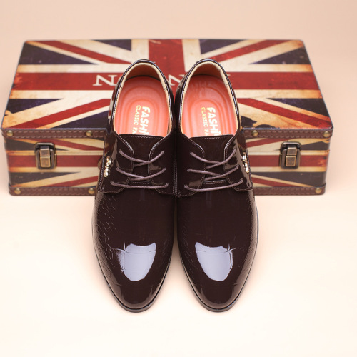  Spring New Men's Business Casual Leather Shoes Breathable and Comfortable Formal Office Men's Shoes Groom's Wedding Shoes