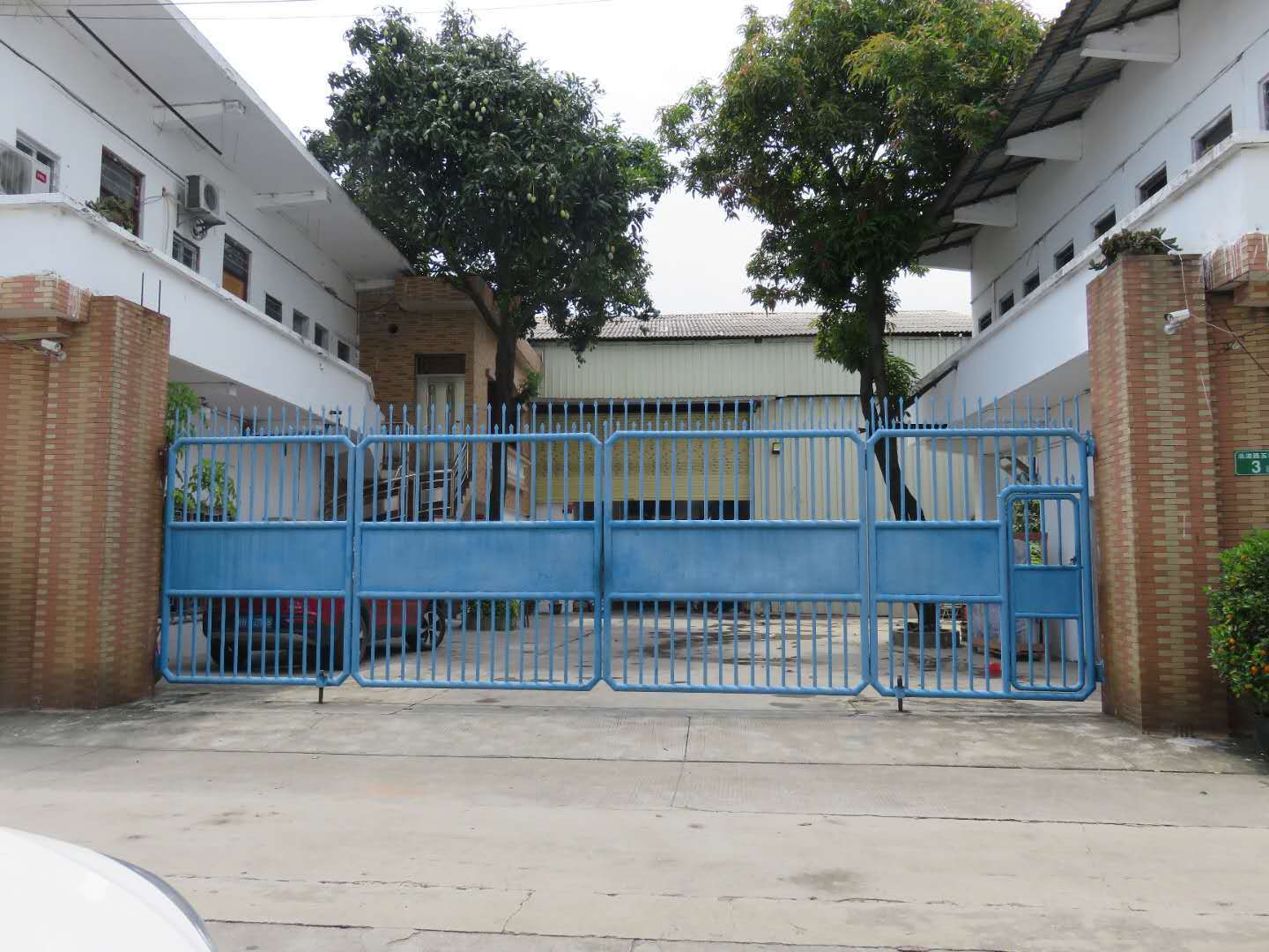 廠門(mén)