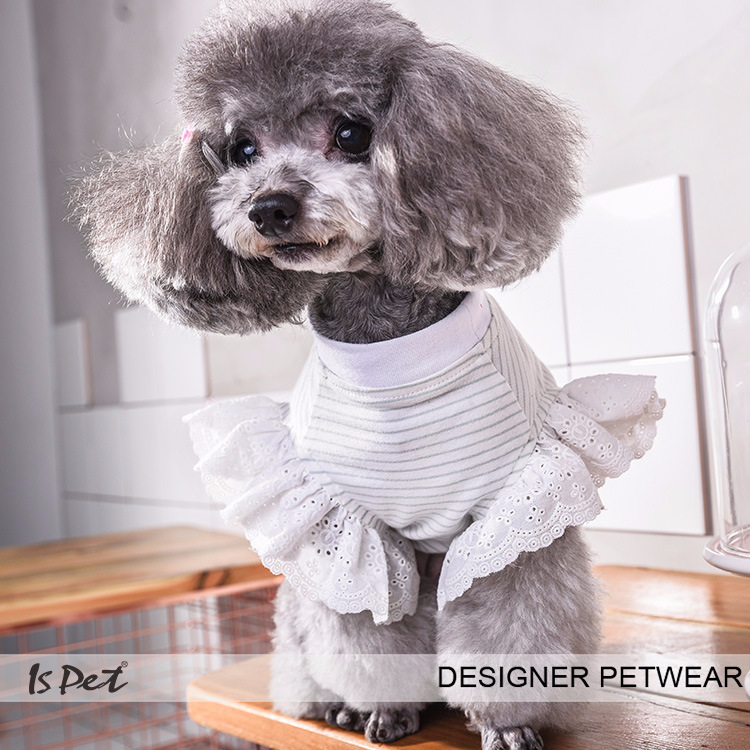 Summer cotton T-shirt with a round collar sleevless