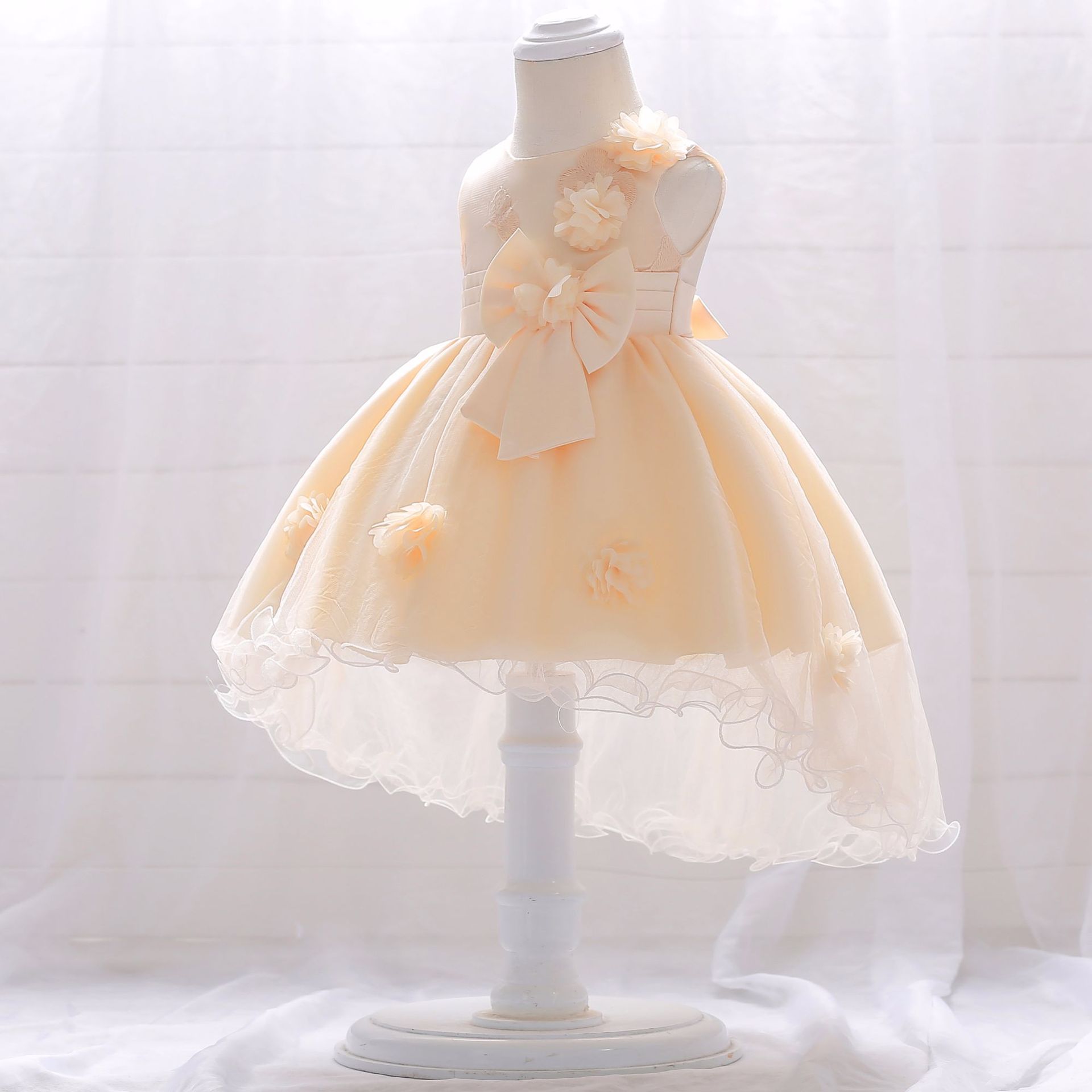 2024 new 0-3 year old baby tail one year old dress embroidered baby dress handmade three-dimensional flower dovetail skirt