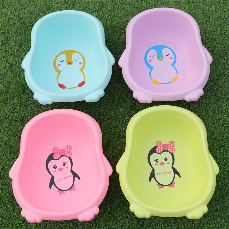 嬰幼兒洗臉盆 寶寶洗腳PP盆 卡通企鵝塑料盆 兒童臉盆 2元店批發