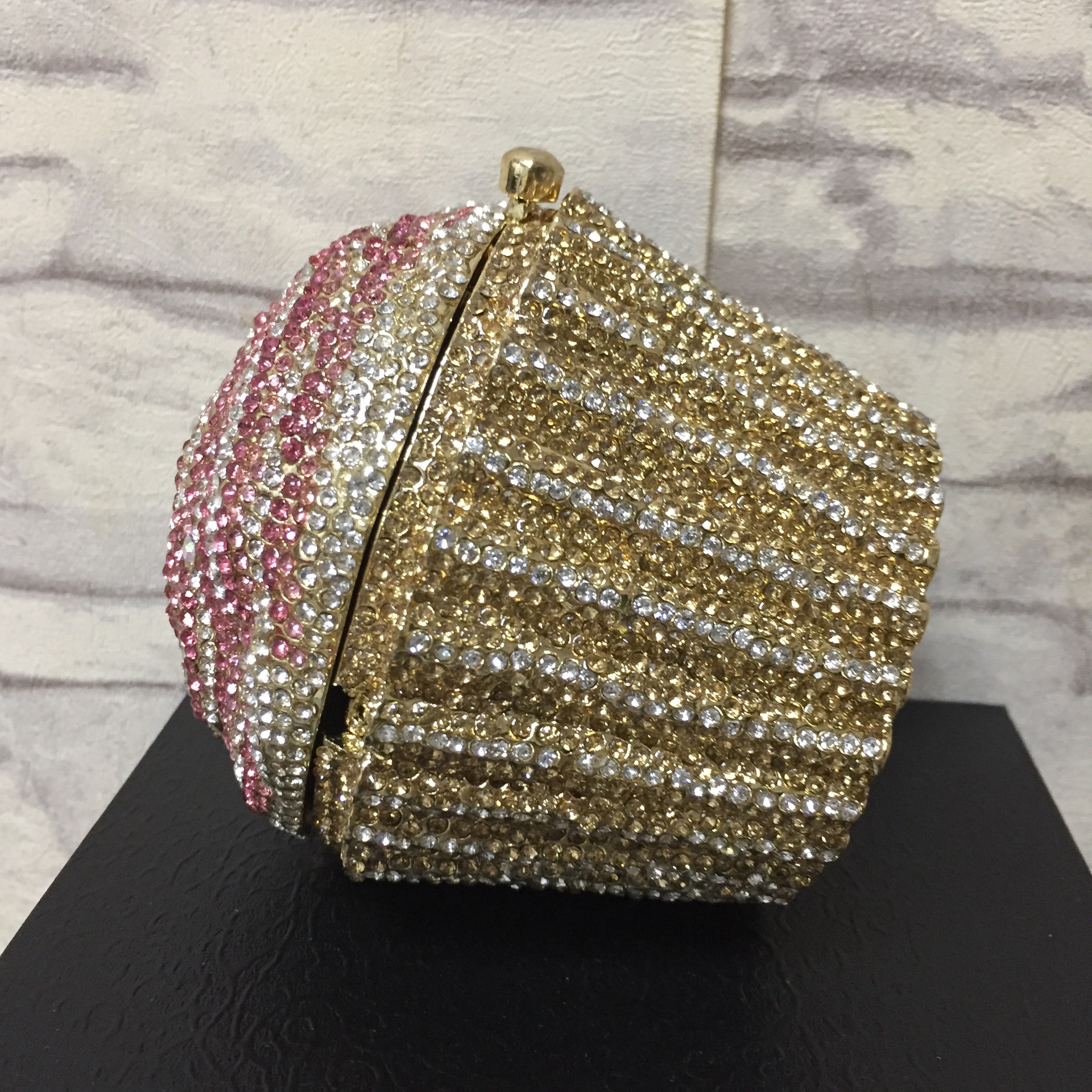 Túi clutch nữ đính kim cương cắt kim loại dự tiệc sang trọng — bạc hồng, hoa hồng hồng, màu đỏ lớn, hoa hồng đỏ tím chi tiết 21