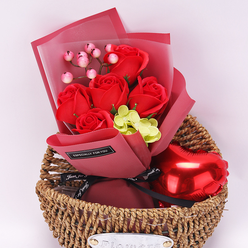 中号小熊黑盒5朵红5-800