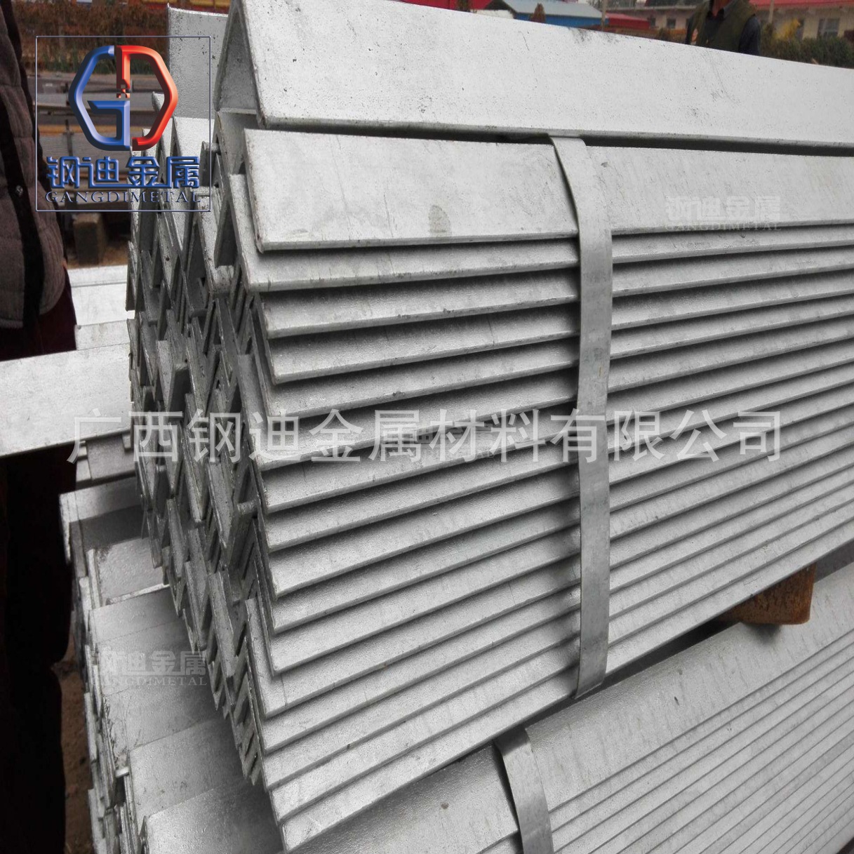 广西南宁 / 角铁 / 热轧角钢 / 热轧等边角铁 / Q235B  / 120*120