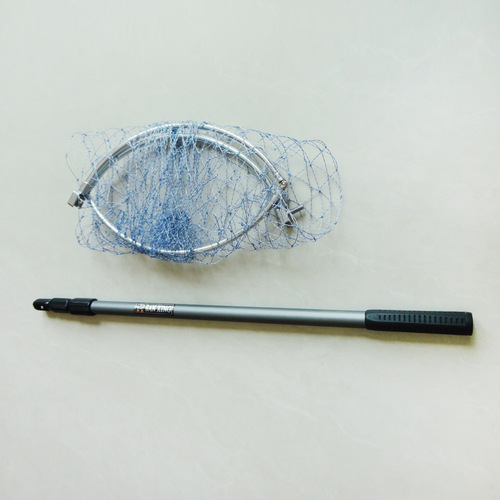 A 2-meter aluminum alloy colored fish net with dense mesh, a three-section telescopic fish net with a positioning net head and a fish catching basket.