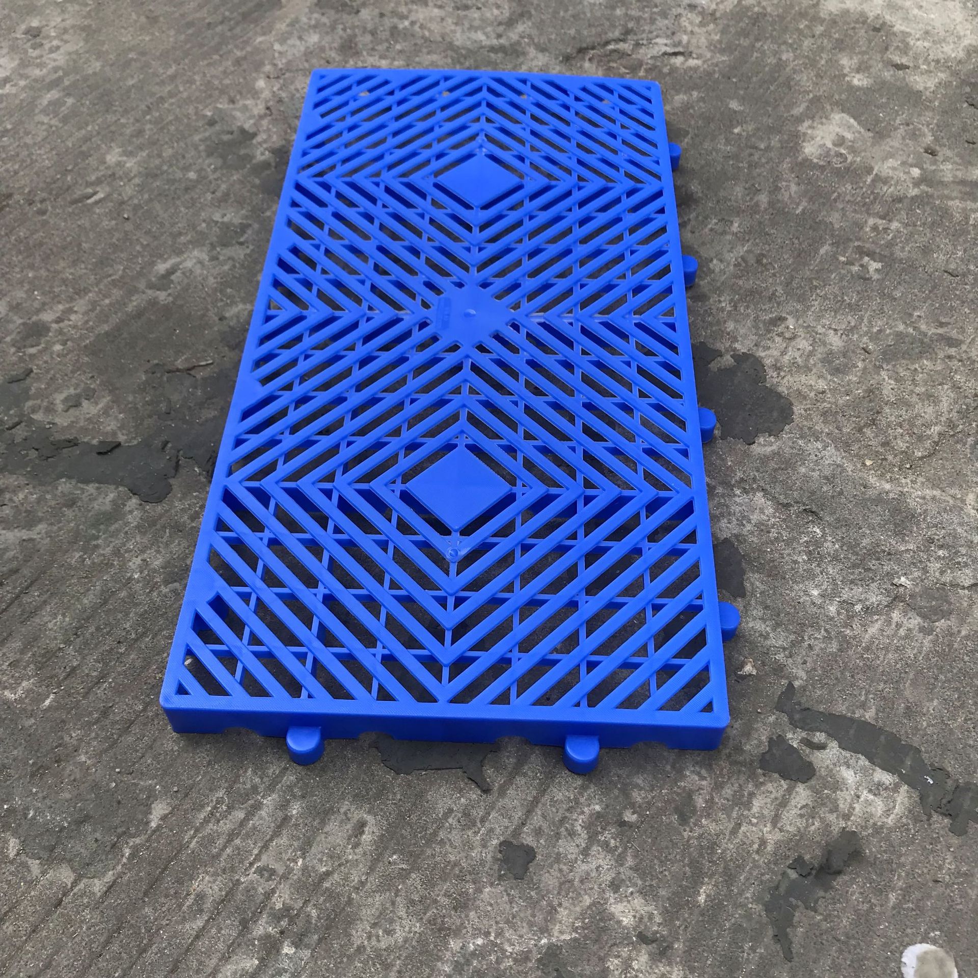 即墨新料可拼接塑胶垫板 耐承重防潮垫板 500*500*50mm地台板地垫