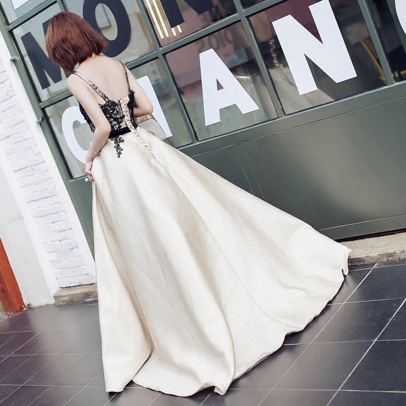 Long lace elegant evening dress