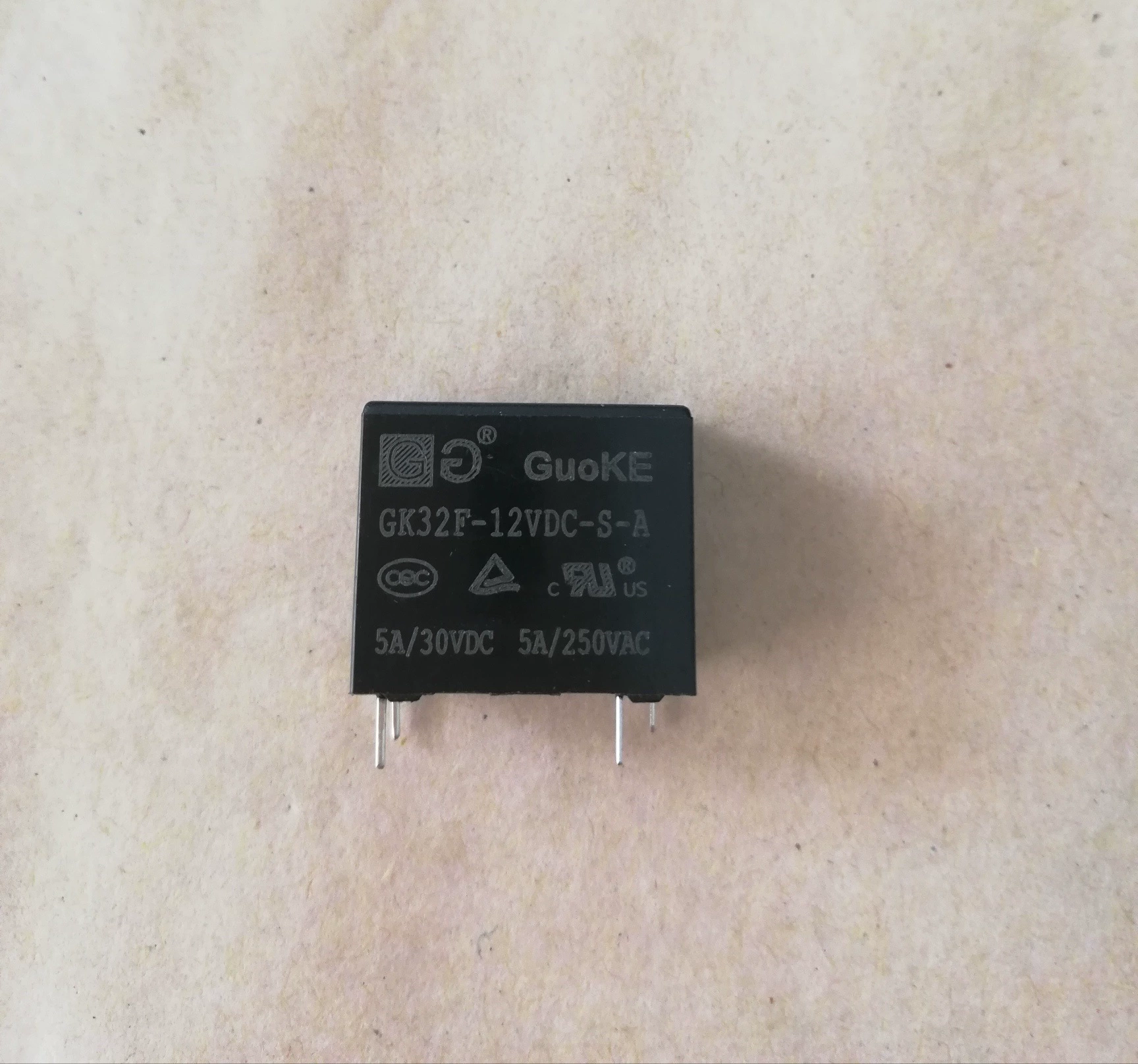 Производители прямой поставки GK32F-12VDC-S-A 5A реле
